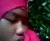 Video ML Cewek Berjilbab di Hutan